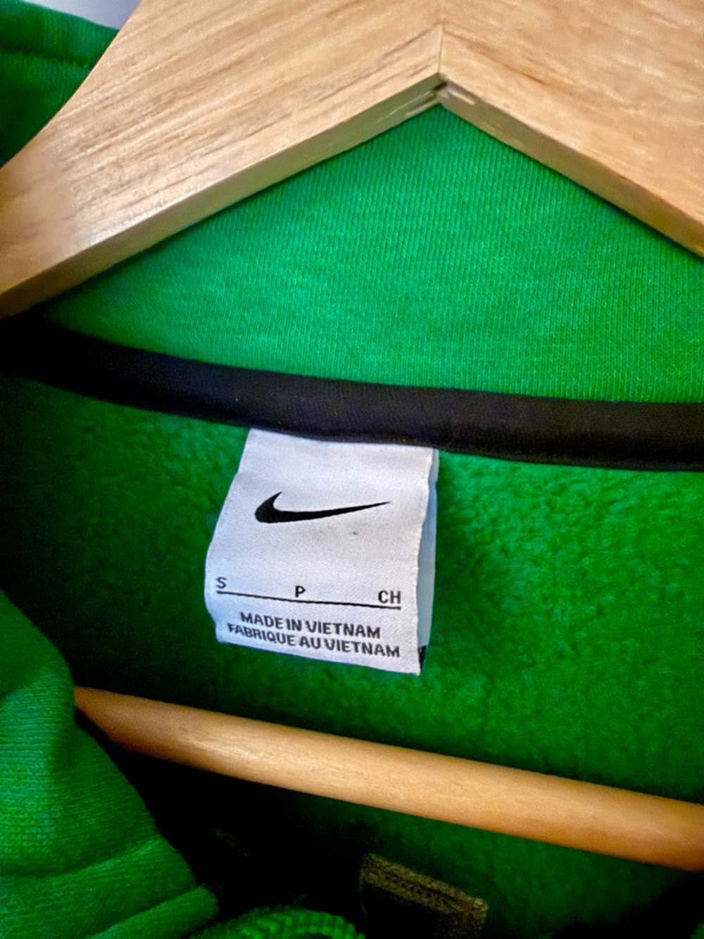 Nike Oregon Ducks Athletic 1/4 Zip Pullover Women’s Team Logo Spirit Wear - Picture 6 of 10